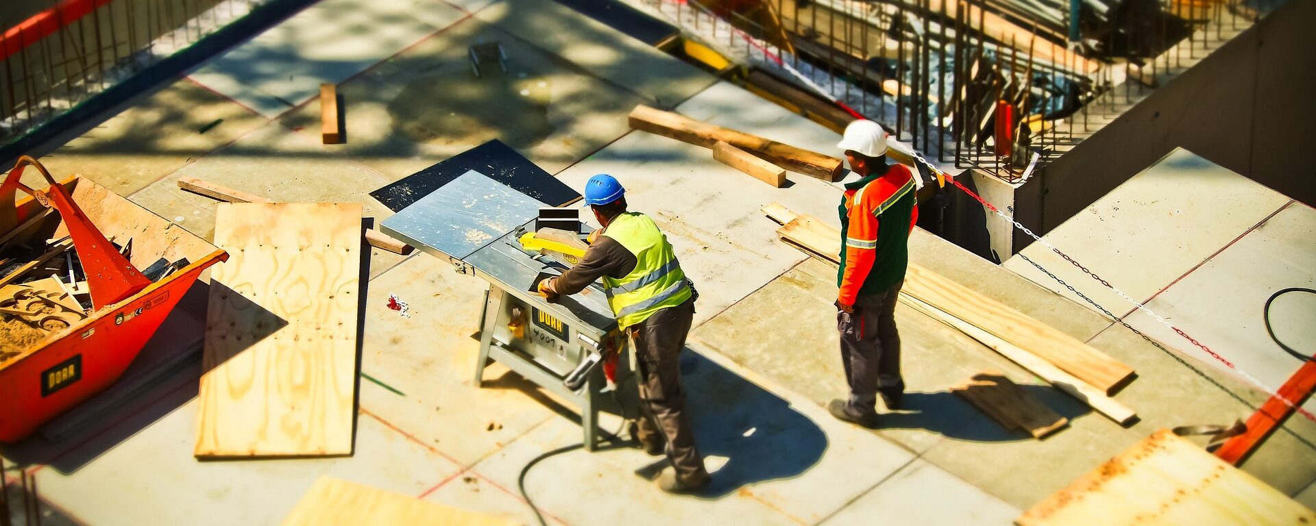 Együttműködés a munkahelyek biztonságáért -Kiküldött munkavállalók jogai az építőiparban